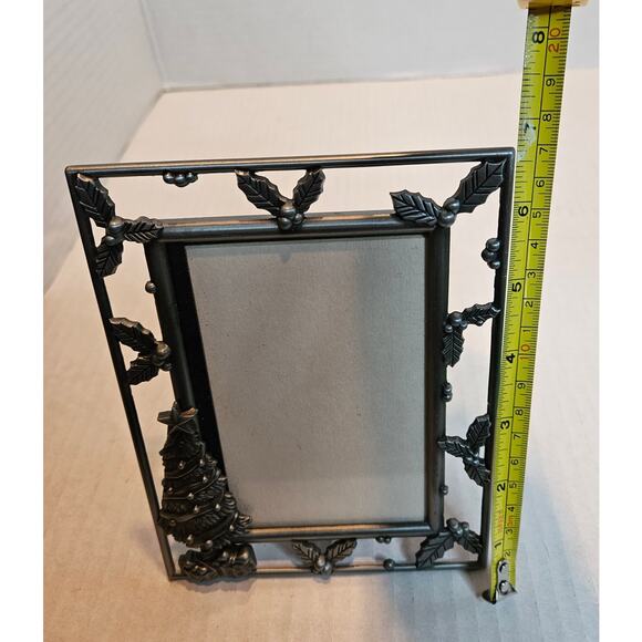 Frame Metal Christmas Tree Holly Berries 6.5" x 5"  Glass Black Velvet Backing - Picture 6 of 7